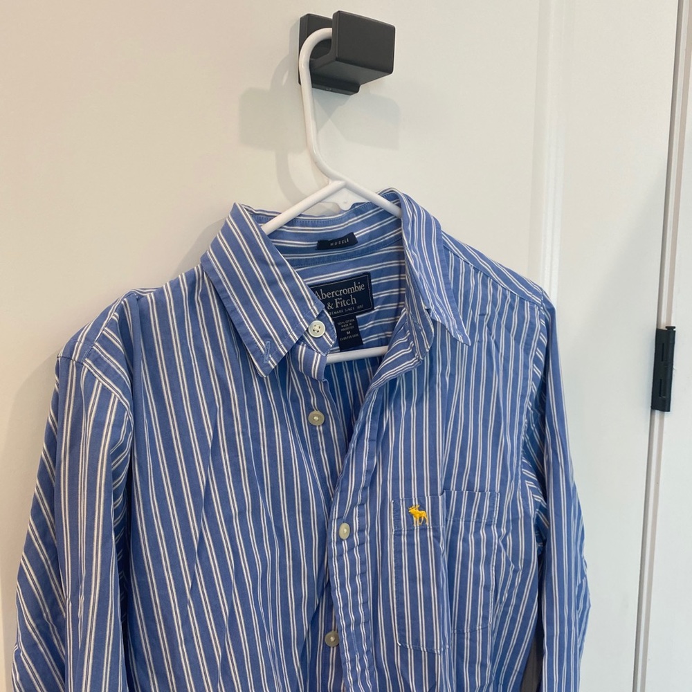 A&F muscle button up